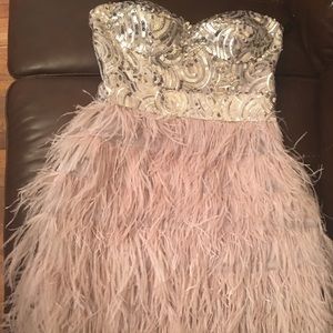 BEBE FEATHER SEQUINS XS STRAPLESS DRESS holiday New Years